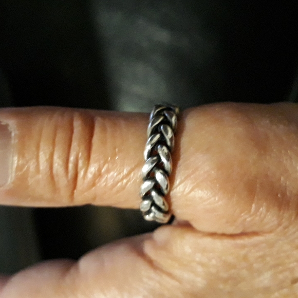 silver thumb ring - Picture 1 of 3